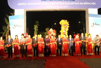 tong cong ty cong nghiep xi mang viet nam to chuc le thong xe doan duong tranh phia dong khu di tich nga ba dong loc