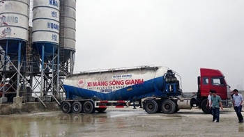 ve tay chu ngoai scg xi mang song gianh co co doi van