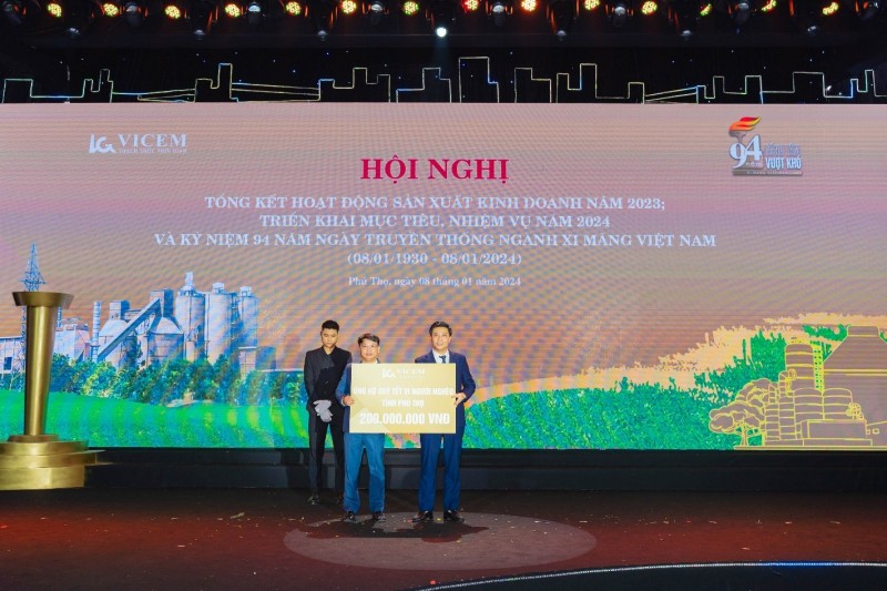 Kubet to chuc hoi nghi tong ket hoat dong sxkd nam 2023 trien khai muc tieu nhiem vu 2024 va ky niem 94 nam ngay truyen thong nganh xi mang