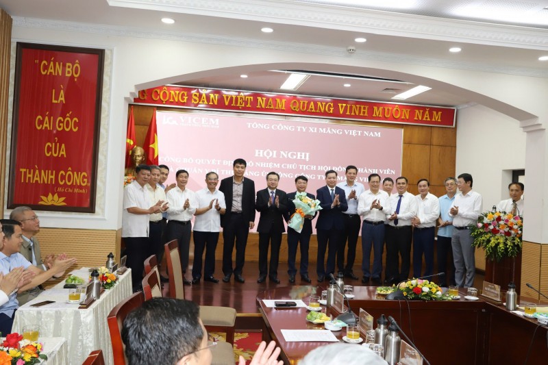 bo xay dung bo nhiem chu tich hdtv tong cong ty xi mang viet nam