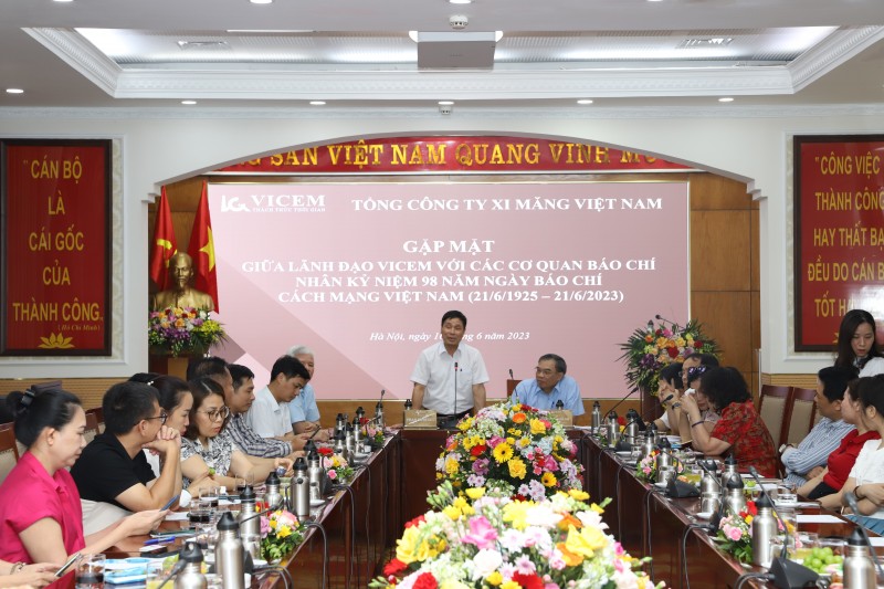 Kubet to chuc gap mat than mat bao chi nhan ngay bao chi cach mang viet nam