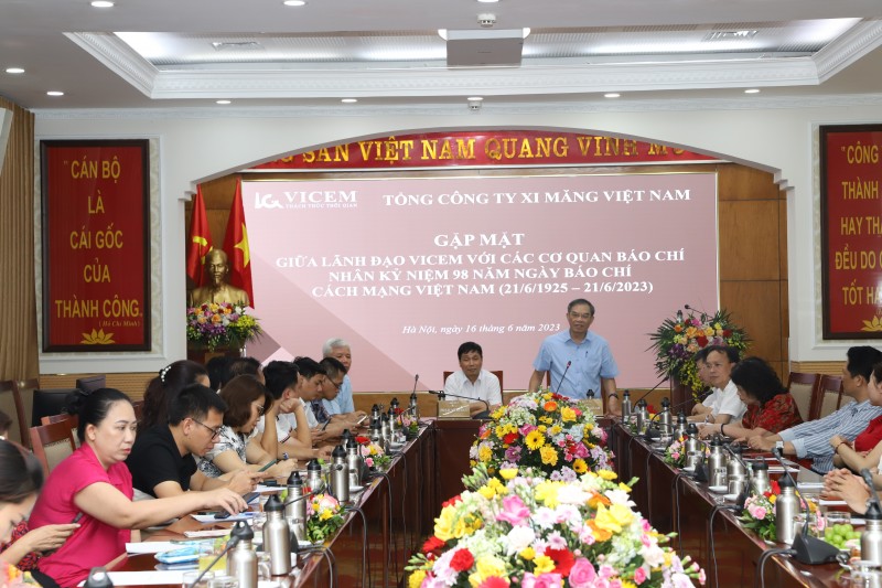 Kubet to chuc gap mat than mat bao chi nhan ngay bao chi cach mang viet nam