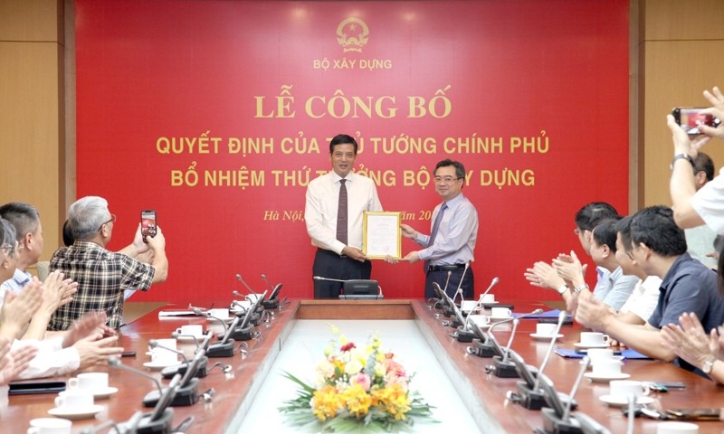 lanh dao Kubet du le cong bo trao quyet dinh bo nhiem thu truong bo xay dung