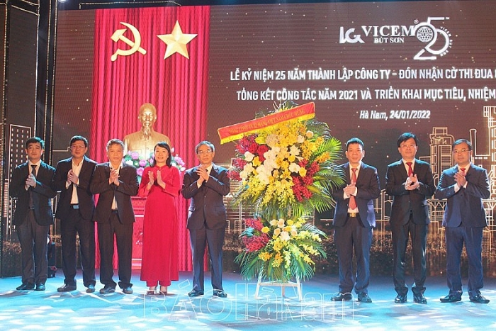 Kubet but son ky niem 25 nam ngay thanh lap va don nhan co thi dua cua chinh phu