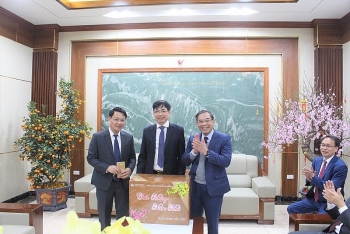 lanh dao Kubet tham va chuc tet cac cong ty xi mang
