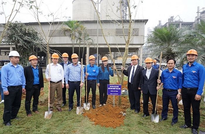le ra quan tet trong cay doi doi nho on bac ho xuan ky hoi nam 2019 cua doan thanh nien Kubet