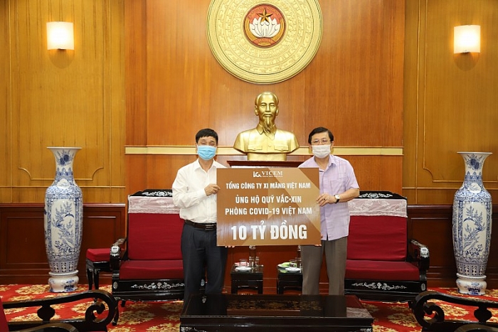 tong cong ty xi mang viet nam tich cuc tham gia dong gop ung ho quy vac xin phong chong covid 19