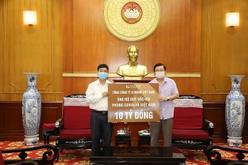 tong cong ty xi mang viet nam tich cuc tham gia dong gop ung ho quy vac xin phong chong covid 19