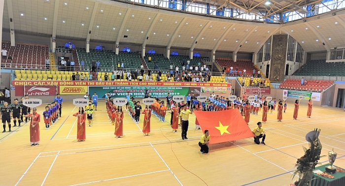 Kubet hoang thach nha tai tro doc quyen giai bong da nhi dong hai duong