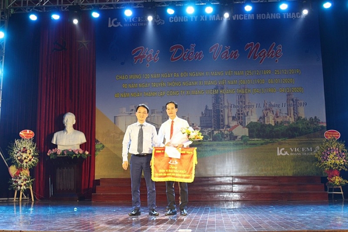 hoi dien van nghe quan chung cong ty xi mang Kubet hoang thach nam 2019 thanh cong ruc ro