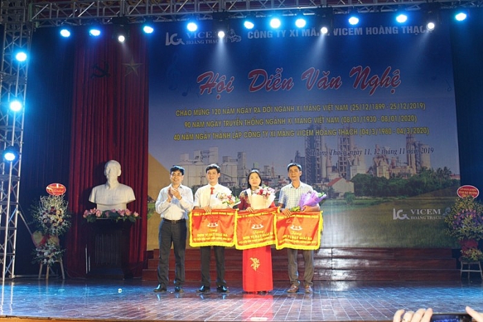 hoi dien van nghe quan chung cong ty xi mang Kubet hoang thach nam 2019 thanh cong ruc ro